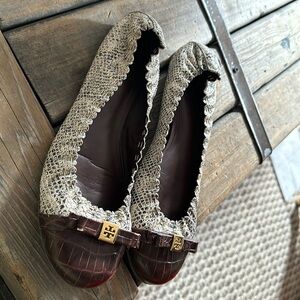 Two tone Tory Burch ballet flats